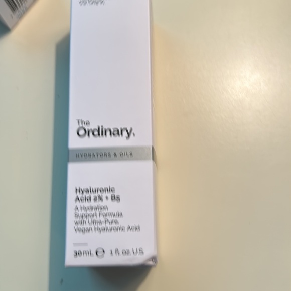The Ordinary Hyaluronic Acid - Picture 2 of 2